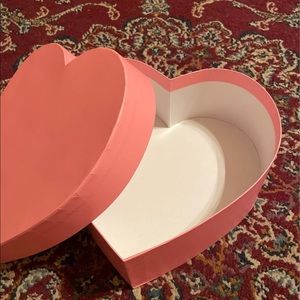 Target Spritz Cardboard Heart Gift Box